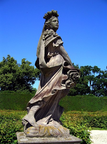 088_lednice.JPG - OLYMPUS DIGITAL CAMERA