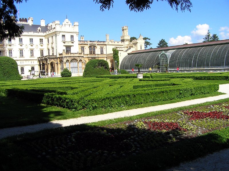 091_lednice.JPG - OLYMPUS DIGITAL CAMERA