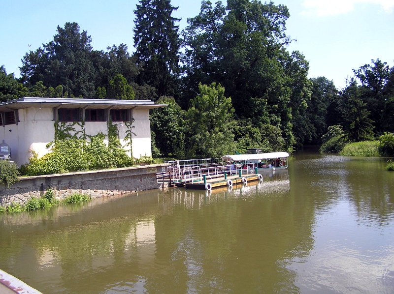 117_lednice.JPG - OLYMPUS DIGITAL CAMERA