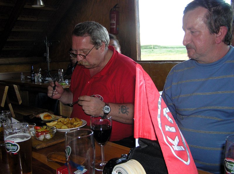 211_vecere.JPG - OLYMPUS DIGITAL CAMERA